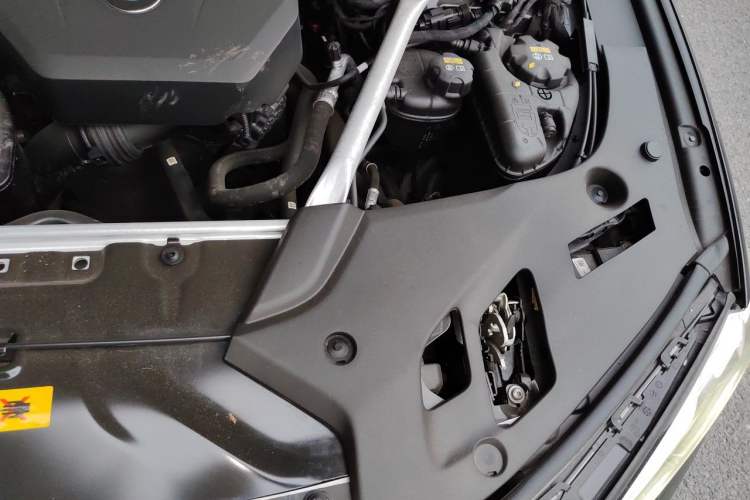 Used BMW 5 Series New Energy 2021 535Le M Sport Package Engine Bay Left