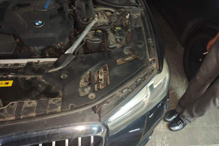 Used BMW 5 Series New Energy 2021 535Le Pioneer Edition M Sport Package Engine Bay Left