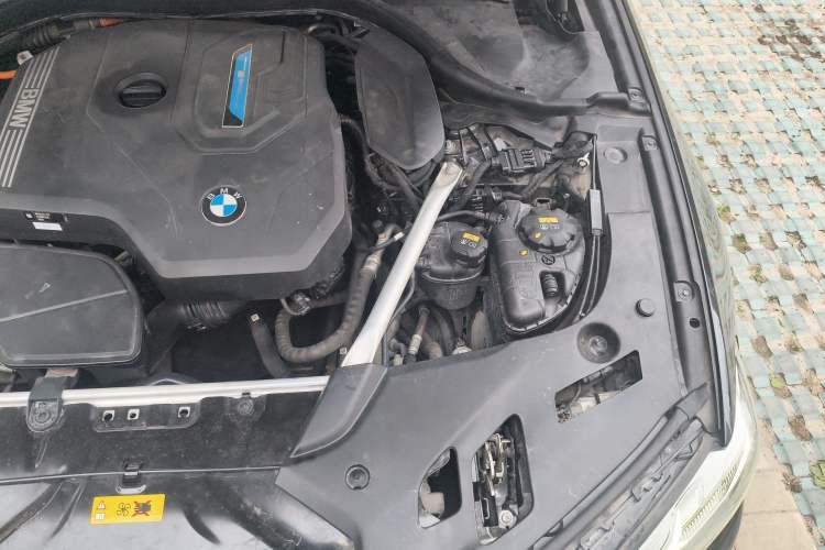 Used BMW 5 Series New Energy 2021 535Le Luxury Package Engine Bay Left