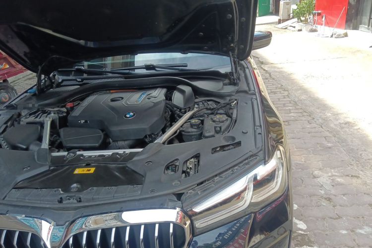 Used BMW 5 Series New Energy 2021 Restyled 535Le M Sport Package Engine Bay Left