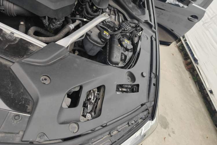 Used BMW 5 Series New Energy 2021 535Le M Sport Package Engine Bay Left