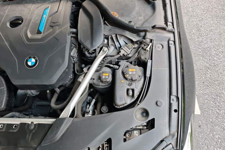 Used BMW 5 Series New Energy 2021 535Le M Sport Package Engine Bay Left