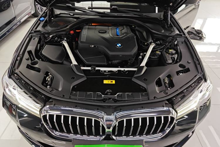 Used BMW 5 Series New Energy 2021 535Le M Sport Package Engine Bay