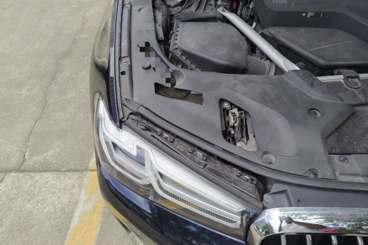 Used BMW 5 Series New Energy 2021 535Le Luxury Package Engine Bay Right
