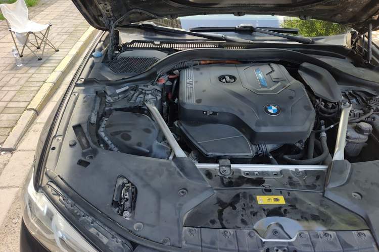 Used BMW 5 Series New Energy 2021 535Le M Sport Package Engine Bay Right