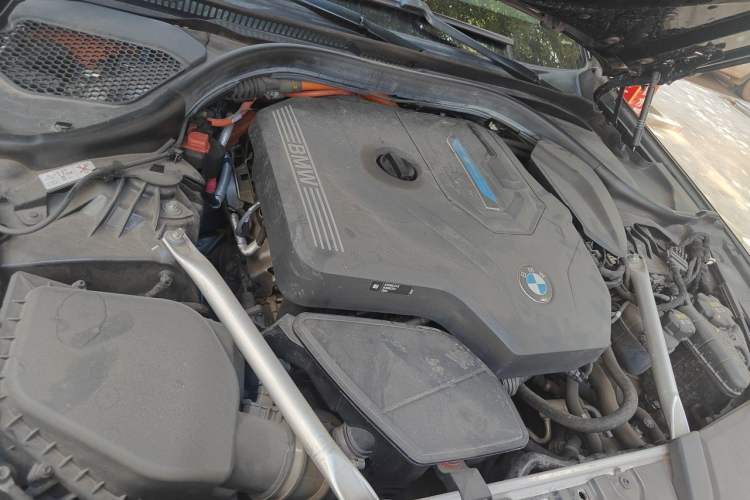 Used BMW 5 Series New Energy 2021 535Le M Sport Package Engine Bay Right