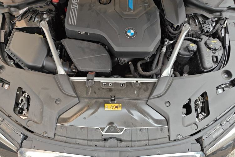 Used BMW 5 Series New Energy 2021 535Le Pioneer Edition M Sport Package Engine Bay