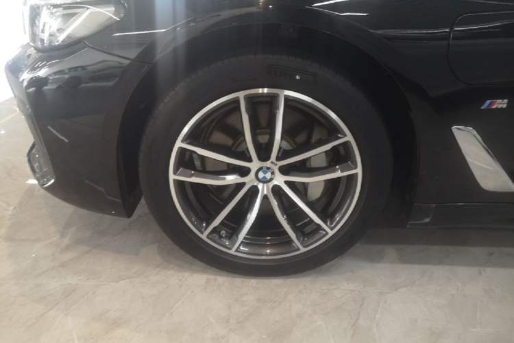 Used BMW 5 Series New Energy 2021 Restyled 535Le M Sport Package Exterior 4