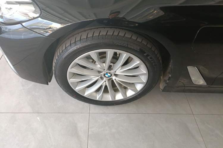 Used BMW 5 Series New Energy 2021 535Le Luxury Package Exterior 4