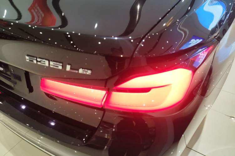 Used BMW 5 Series New Energy 2021 535Le Luxury Package Exterior 6