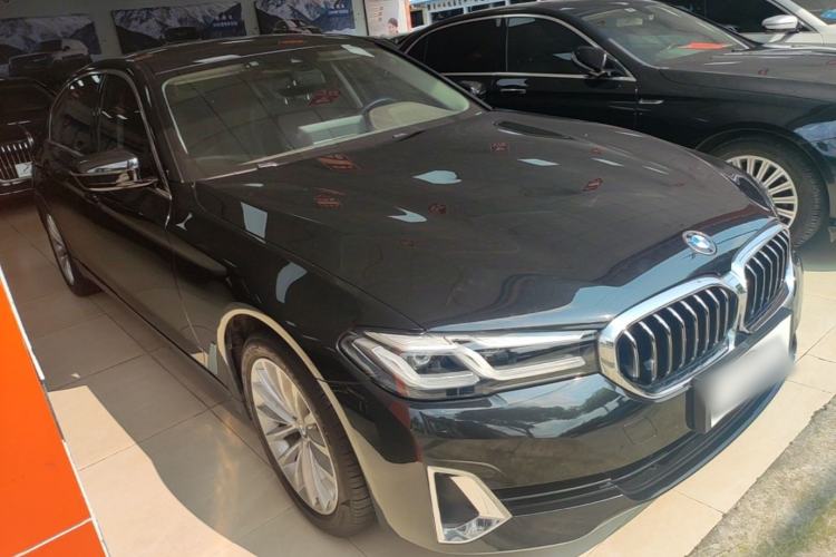 Used BMW 5 Series New Energy 2021 535Le Luxury Package Front Right 45 Deg