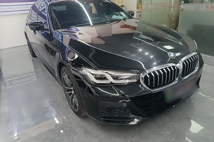 Used BMW 5 Series New Energy 2021 Restyled 535Le M Sport Package Front Right 45 Deg