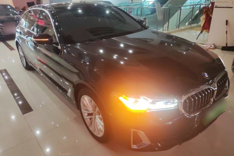 Used BMW 5 Series New Energy 2021 Updated 535Le Luxury Package Front Right 45 Deg