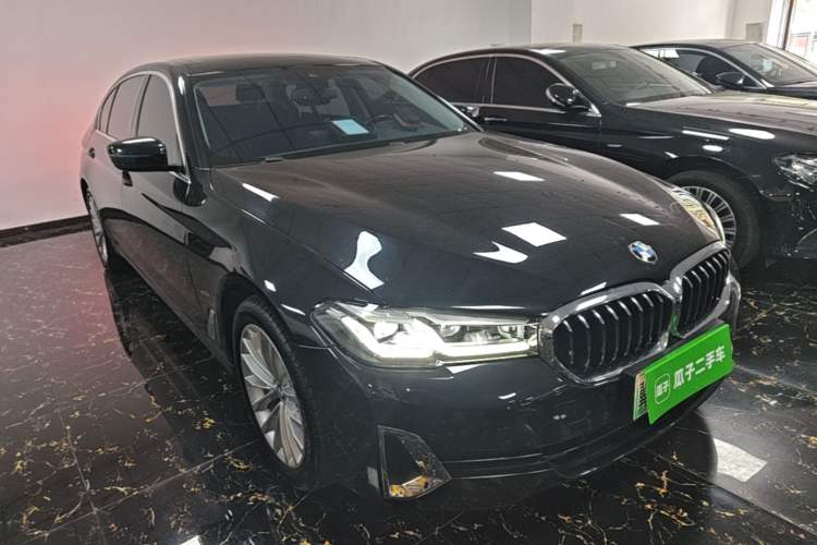 Used BMW 5 Series New Energy 2021 535Le Luxury Package Front Right 45 Deg