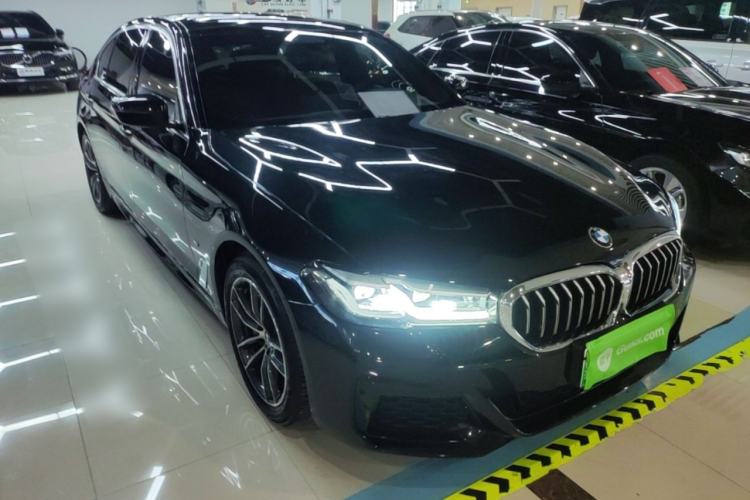 Used BMW 5 Series New Energy 2021 535Le Pioneer Edition M Sport Package Front Right 45 Deg