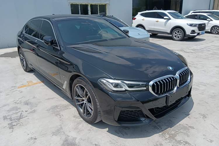 Used BMW 5 Series New Energy 2021 535Le M Sport Package Front Right 45 Deg