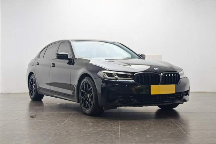 Used BMW 5 Series New Energy 2021 535Le Luxury Package Front Right 45 Deg