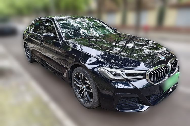 Used BMW 5 Series New Energy 2021 Restyled 535Le M Sport Package Front Right 45 Deg