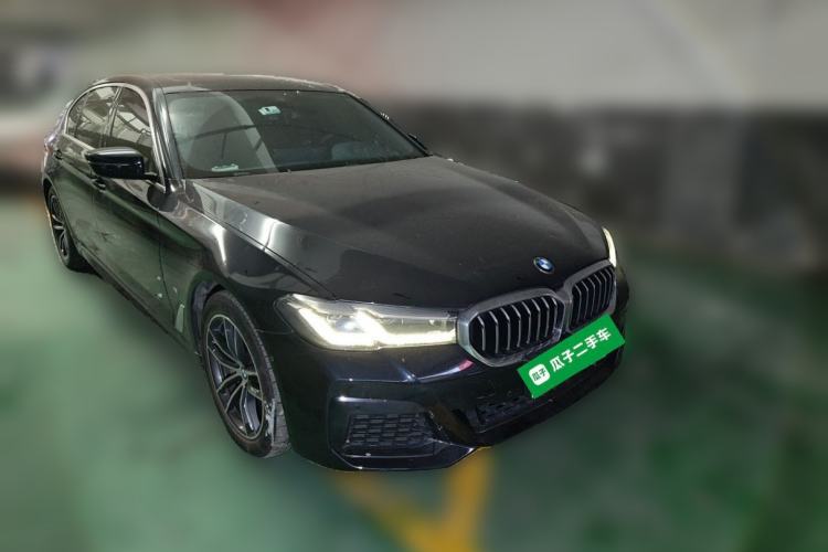 Used BMW 5 Series New Energy 2021 Restyled 535Le M Sport Package Front Right 45 Deg