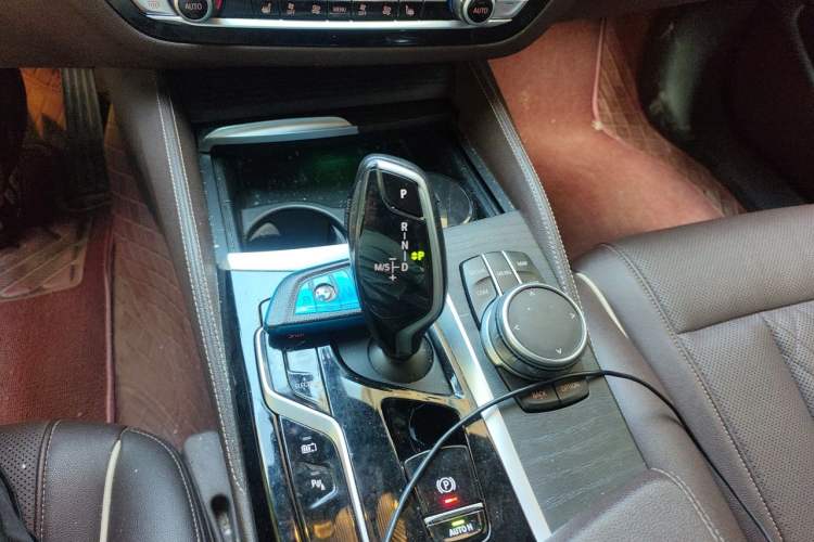 Used BMW 5 Series New Energy 2021 535Le M Sport Package Gear Lever