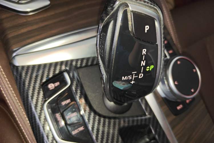 Used BMW 5 Series New Energy 2021 535Le Luxury Package Gear Lever
