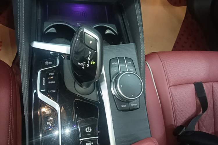 Used BMW 5 Series New Energy 2021 535Le M Sport Package Gear Lever