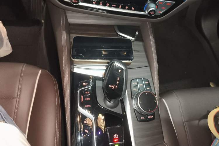 Used BMW 5 Series New Energy 2021 535Le Luxury Package Gear Lever