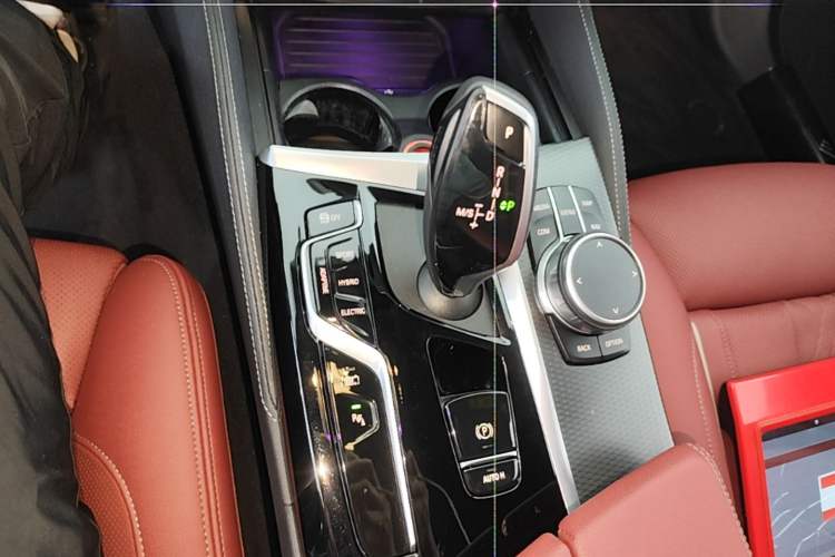 Used BMW 5 Series New Energy 2021 Restyled 535Le Pioneer Edition M Sport Package Gear Lever