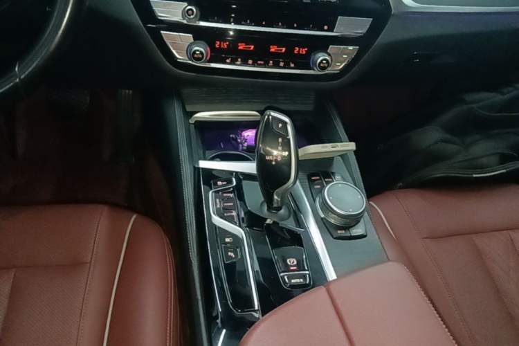 Used BMW 5 Series New Energy 2021 Restyled 535Le M Sport Package Gear Lever