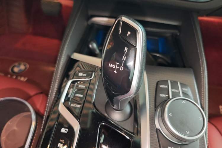 Used BMW 5 Series New Energy 2021 535Le Pioneer Edition M Sport Package Gear Lever