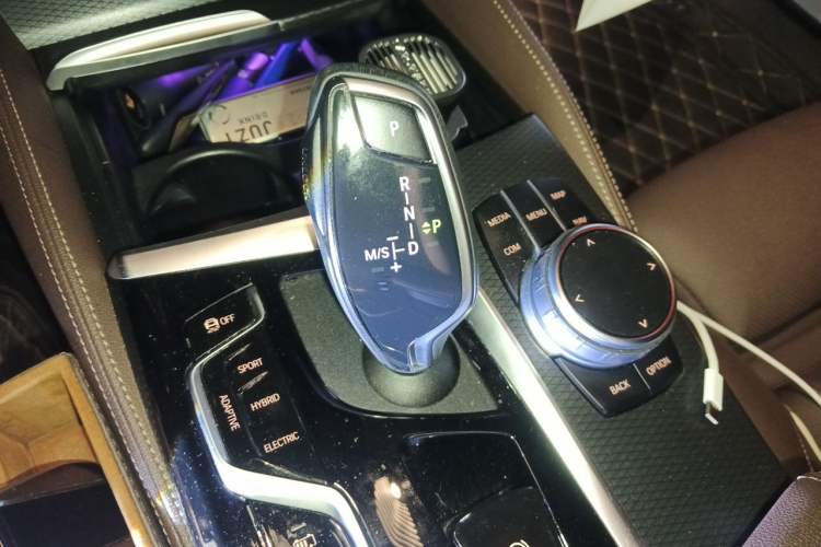 Used BMW 5 Series New Energy 2021 Restyled 535Le Pioneer Edition M Sport Package Gear Lever