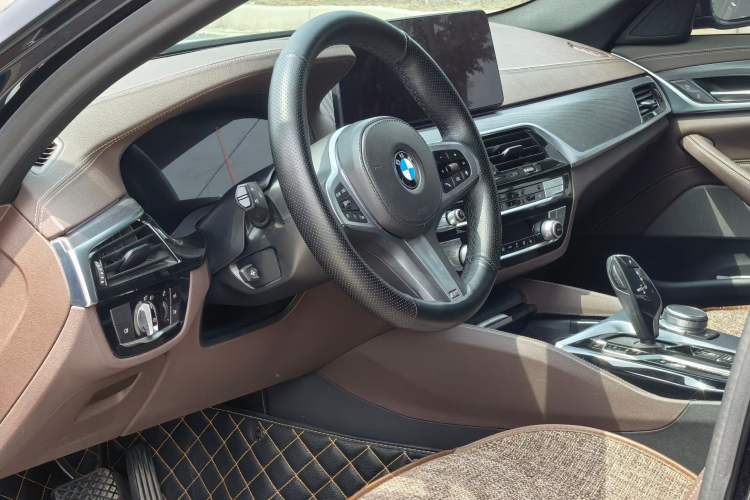 Used BMW 5 Series New Energy 2021 535Le M Sport Package Interior 1