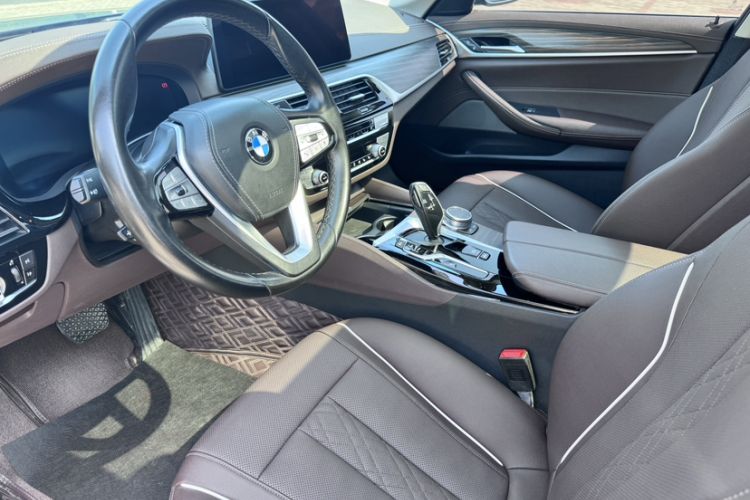 Used BMW 5 Series New Energy 2021 535Le Luxury Package Interior 2