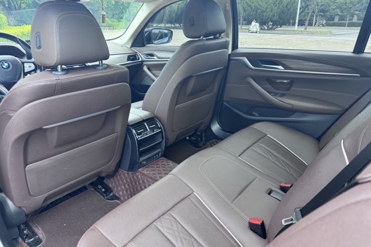 Used BMW 5 Series New Energy 2021 Updated 535Le Luxury Package Interior 4
