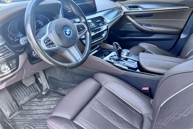 Used BMW 5 Series New Energy 2021 535Le Luxury Package Interior 4