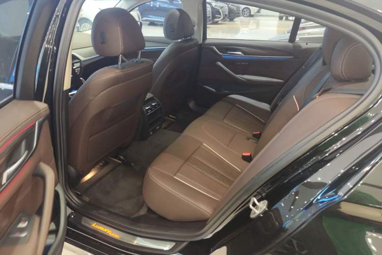 Used BMW 5 Series New Energy 2021 535Le Luxury Package Interior 4