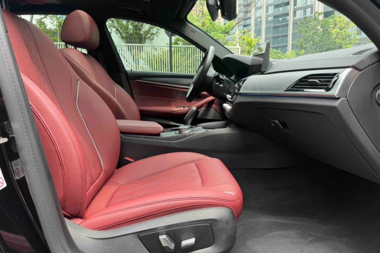 Used BMW 5 Series New Energy 2021 535Le M Sport Package Interior 9
