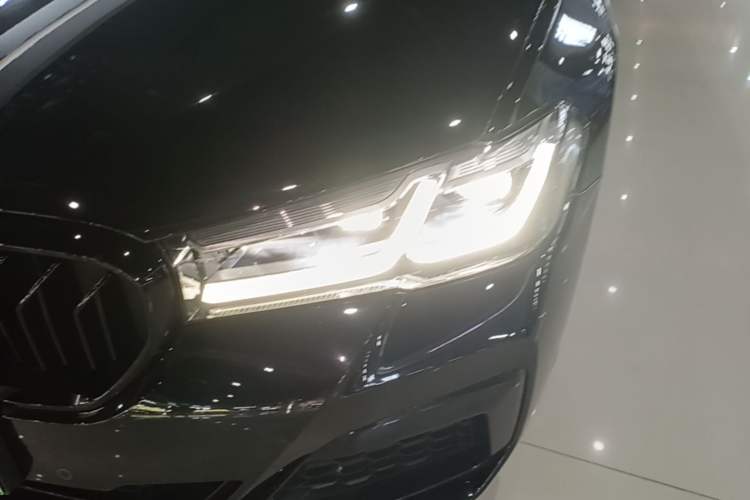 Used BMW 5 Series New Energy 2021 Restyled 535Le Pioneer Edition M Sport Package Left Front Headlight