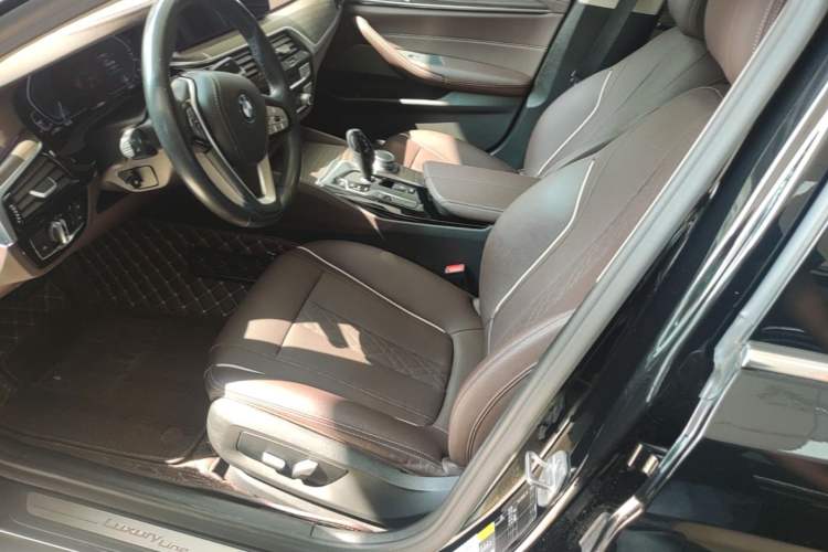 Used BMW 5 Series New Energy 2021 535Le Luxury Package Left Front Seat