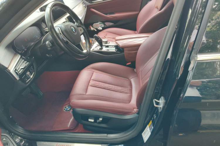 Used BMW 5 Series New Energy 2021 535Le Luxury Package Left Front Seat