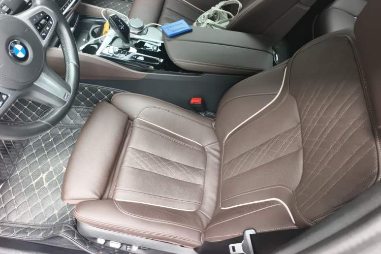 Used BMW 5 Series New Energy 2021 535Le Pioneer Edition M Sport Package Left Front Seat