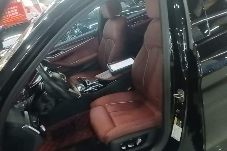 Used BMW 5 Series New Energy 2021 Restyled 535Le Pioneer Edition M Sport Package Left Front Seat