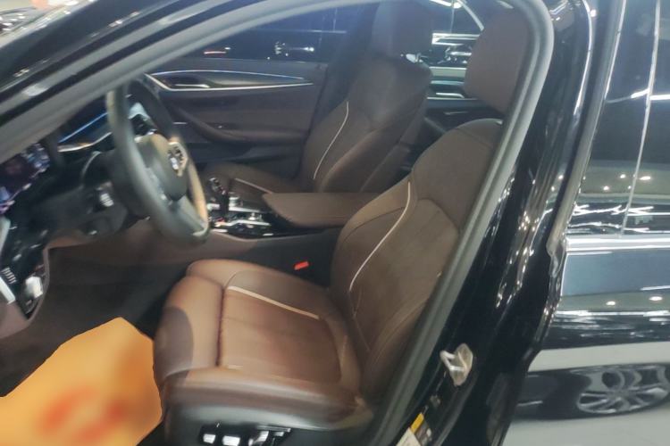 Used BMW 5 Series New Energy 2021 535Le Pioneer Edition M Sport Package Left Front Seat