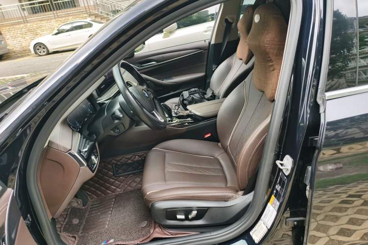 Used BMW 5 Series New Energy 2021 535Le Luxury Package Left Front Seat