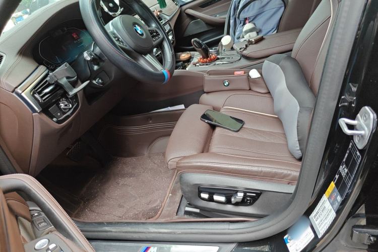 Used BMW 5 Series New Energy 2021 535Le Pioneer Edition M Sport Package Left Front Seat