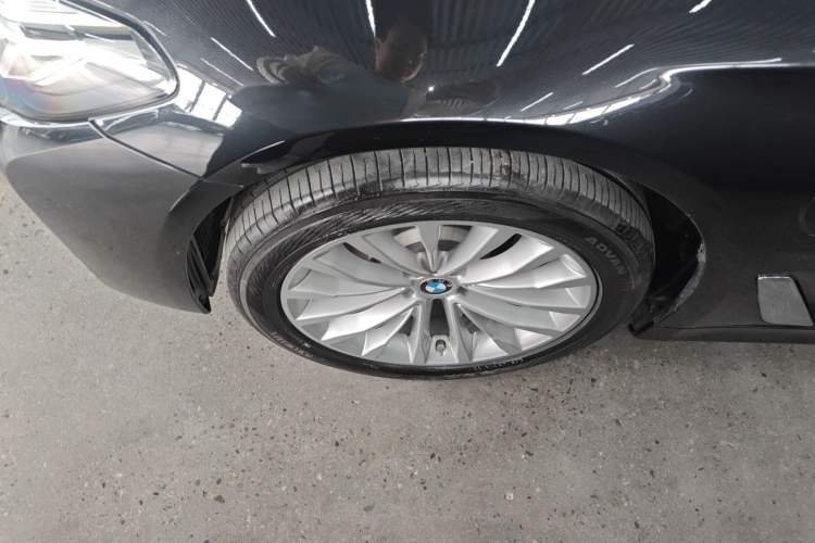 Used BMW 5 Series New Energy 2021 535Le Luxury Package Left Front Wheel Hub