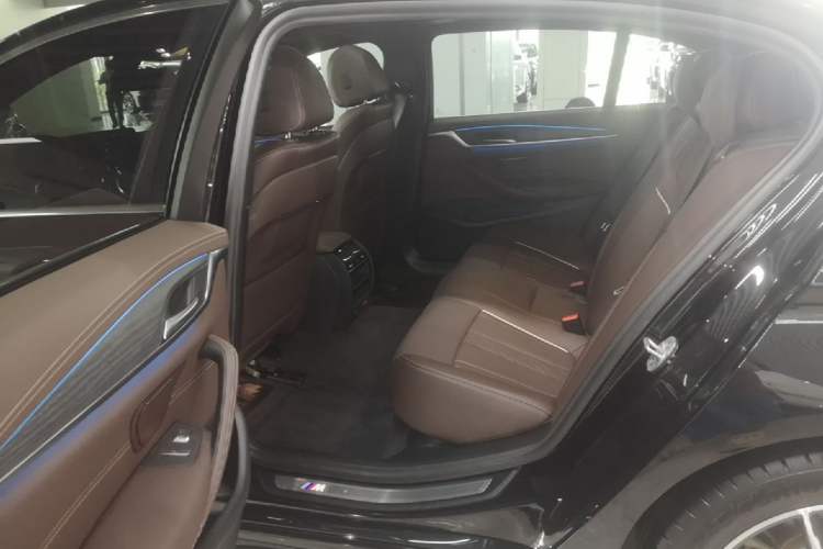 Used BMW 5 Series New Energy 2021 Restyled 535Le M Sport Package Left Rear Seat