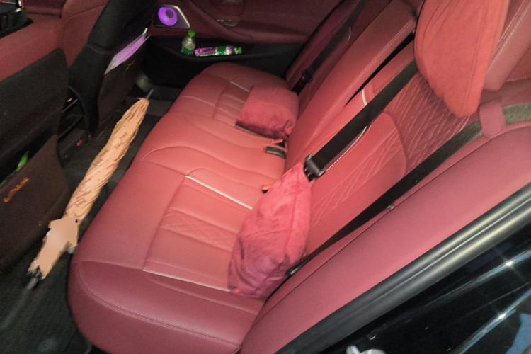 Used BMW 5 Series New Energy 2021 535Le Pioneer Edition M Sport Package Left Rear Seat