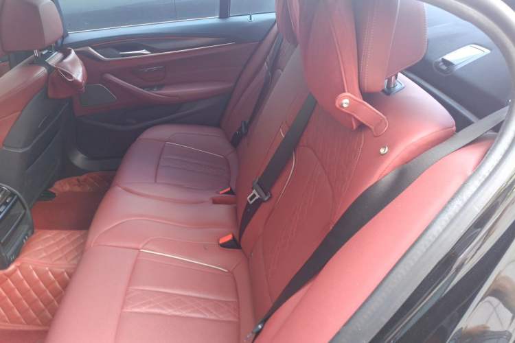 Used BMW 5 Series New Energy 2021 535Le Pioneer Edition M Sport Package Left Rear Seat