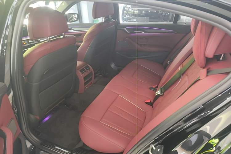Used BMW 5 Series New Energy 2021 Restyled 535Le Pioneer Edition M Sport Package Left Rear Seat